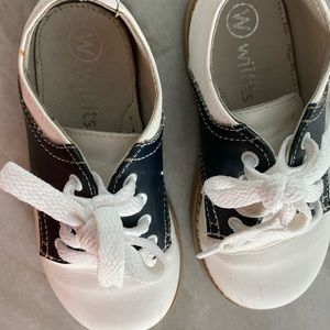 Willits saddle shoe size 8